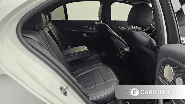 Mercedes-Benz E-Class W213 2022 Белый из Кореи, фото 3