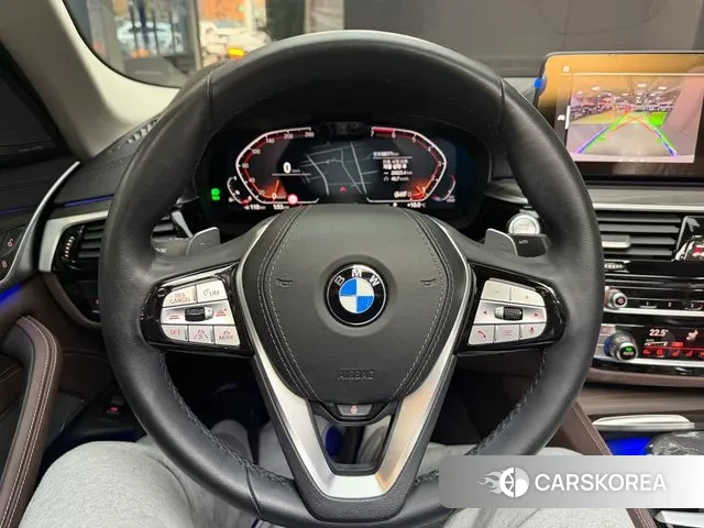 BMW 5 Series (G30) 2022 Белый из Кореи, фото 3