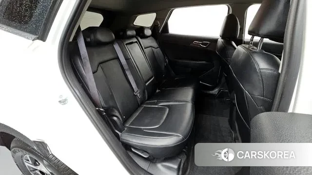 Kia Sportage 5th Generation 2022 Белый из Кореи, фото 3