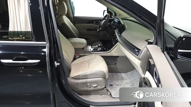 Kia Carnival 4th generation 2022 Черный из Кореи, фото 3