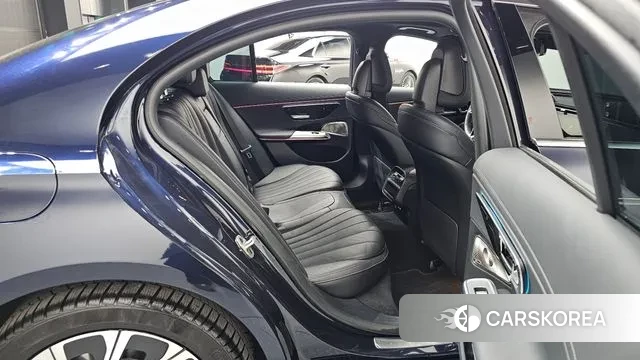 Mercedes-Benz E-Class W214 2024 Синий из Кореи, фото 3