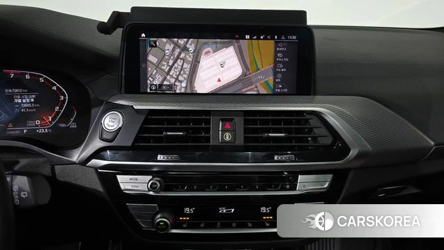 BMW X3 (G01) 2021 Черный из Кореи, фото 3