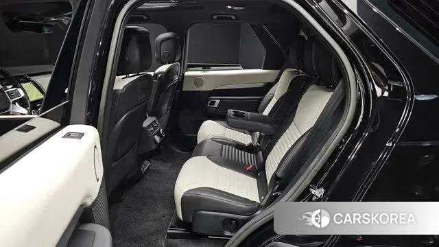 Land Rover Discovery 5 2023 Черный из Кореи, фото 3