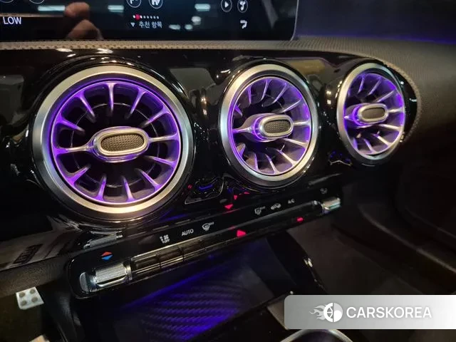 Mercedes-Benz A-Class W177 2020 Белый из Кореи, фото 3