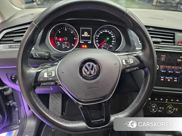 Volkswagen Tiguan second Generation 2020 Серый из Кореи, фото 3