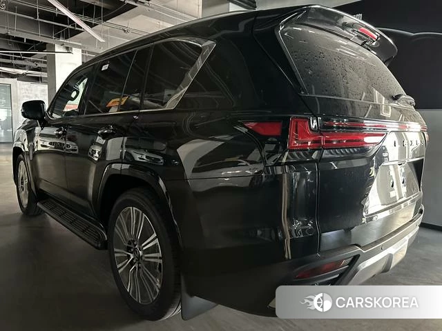 Lexus LX 2025 Черный из Китая, фото 3