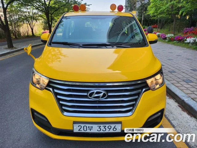 Hyundai The New Grand Starex 2018 Желтый из Кореи, фото 3