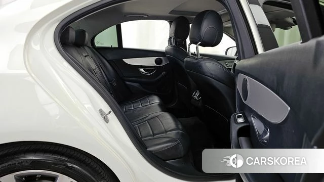 Mercedes-Benz C-Class W205 2018 Белый из Кореи, фото 3