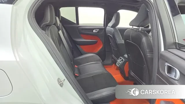 Volvo XC40 2018 Белый из Кореи, фото 3