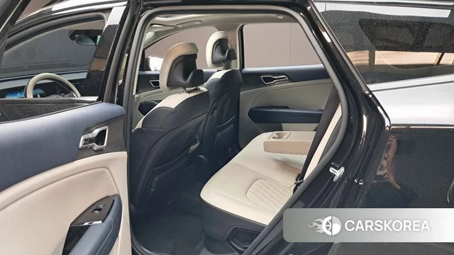 Kia Sportage 5th Generation Hybrid 2023 Черный из Кореи, фото 3