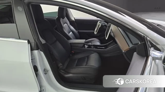 Tesla Model 3 2020 Белый из Кореи, фото 3