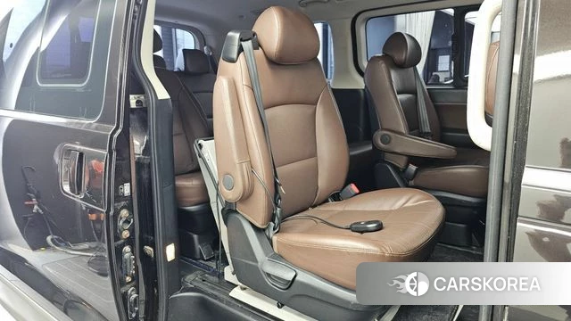 Hyundai The New Grand Starex 2018 Коричневый из Кореи, фото 3