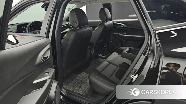 Chevrolet (GM Daewoo) Trax Crossover 2024 Черный из Кореи, фото 3