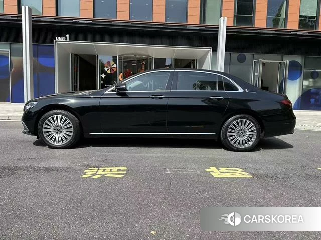 Mercedes-Benz E-class 2022 Черный из Китая, фото 3