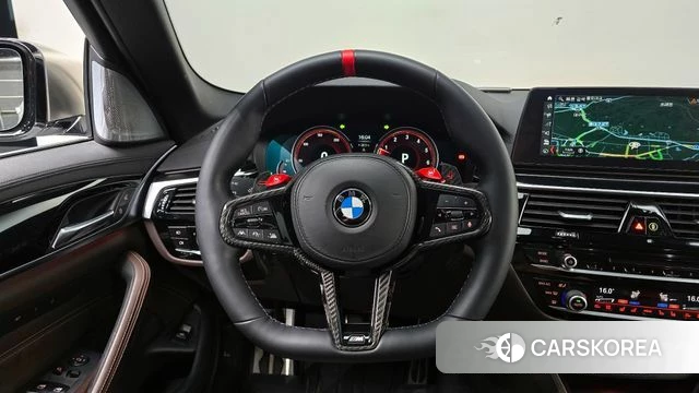 BMW 5 Series (G30) 2018 Белый из Кореи, фото 3
