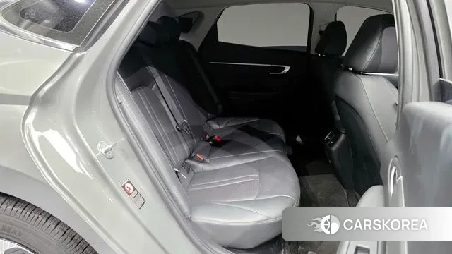 Hyundai Sonata Hybrid (DN8) 2021 Серебристо-серый из Кореи, фото 3