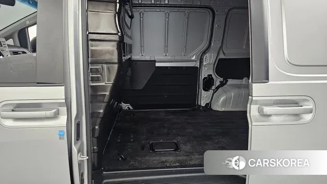 Hyundai Staria 2021 Серебристо-серый из Кореи, фото 3