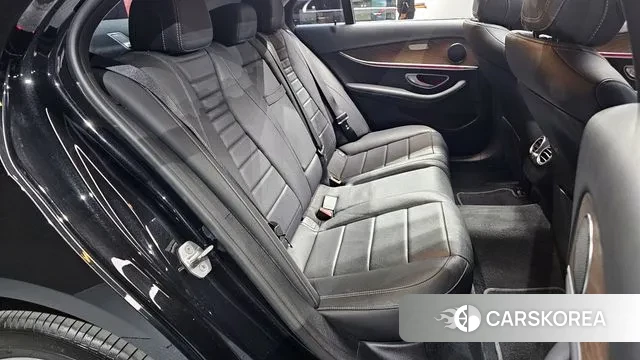 Mercedes-Benz E-Class W213 2018 Черный из Кореи, фото 3