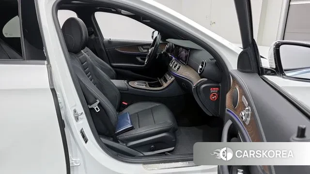 Mercedes-Benz E-Class W213 2020 Белый из Кореи, фото 3