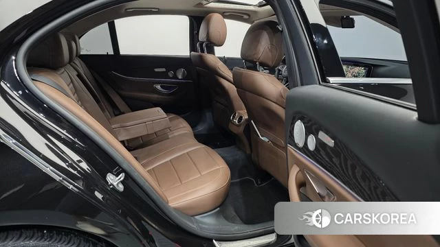 Mercedes-Benz E-Class W213 2018 Черный из Кореи, фото 3