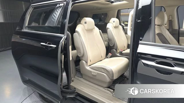 Kia Carnival 4th generation 2022 Черный из Кореи, фото 3