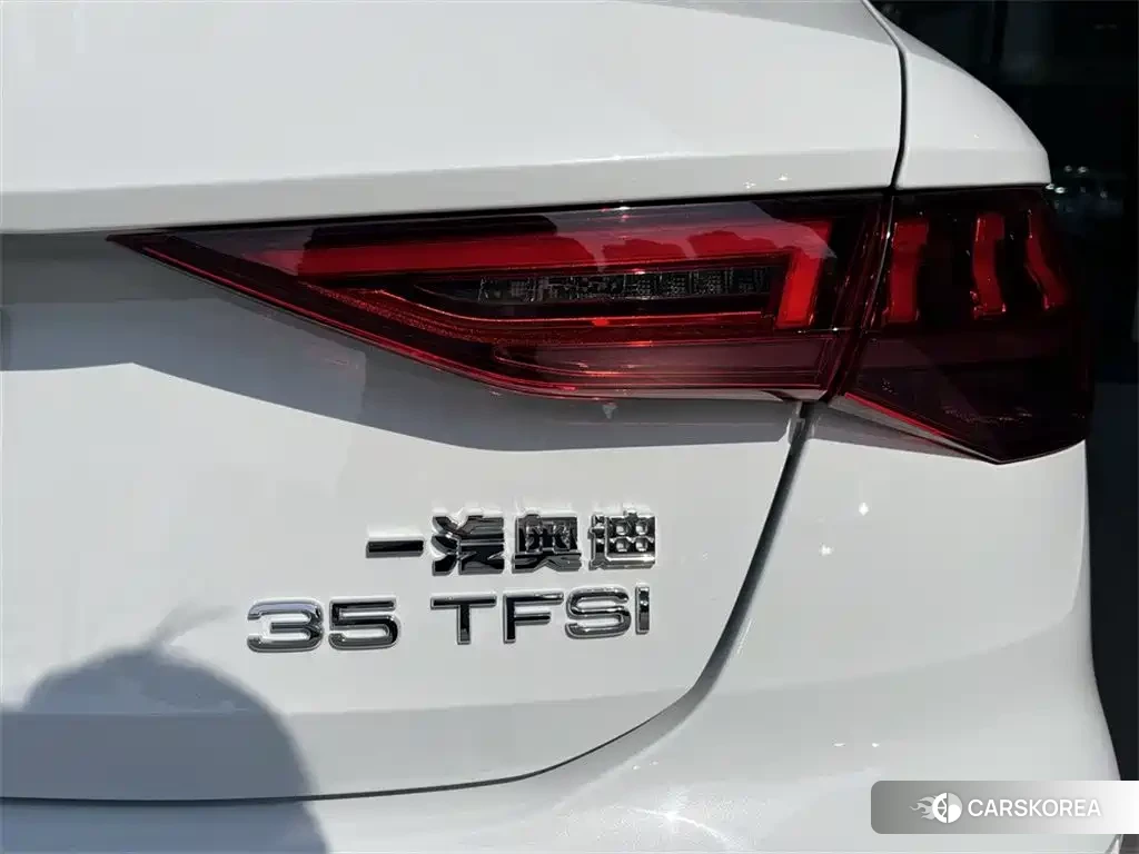 Audi A3 2024 Белый из Китая, фото 3