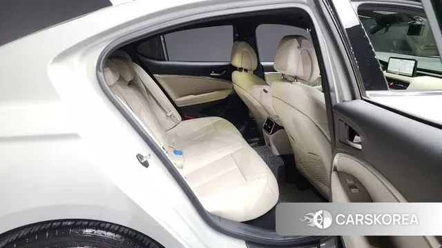 Genesis The New G70 2023 Серебристо-серый из Кореи, фото 3