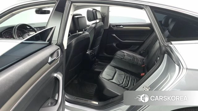 Volkswagen Arteon 2019 Серебристо-серый из Кореи, фото 3