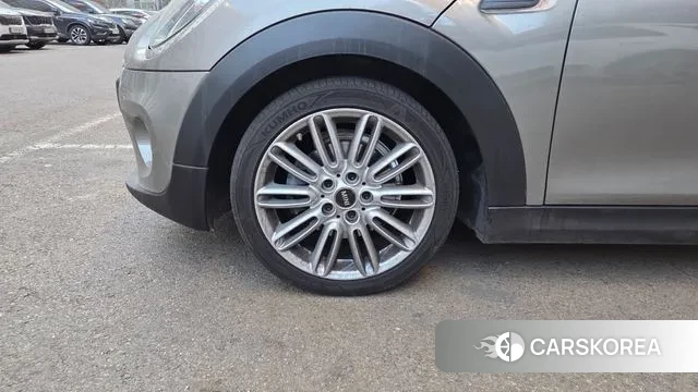 Mini Cooper Convertible 2020 Серебряный из Кореи, фото 3