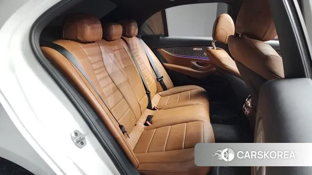 Mercedes-Benz E-Class W213 2021 Белый из Кореи, фото 3