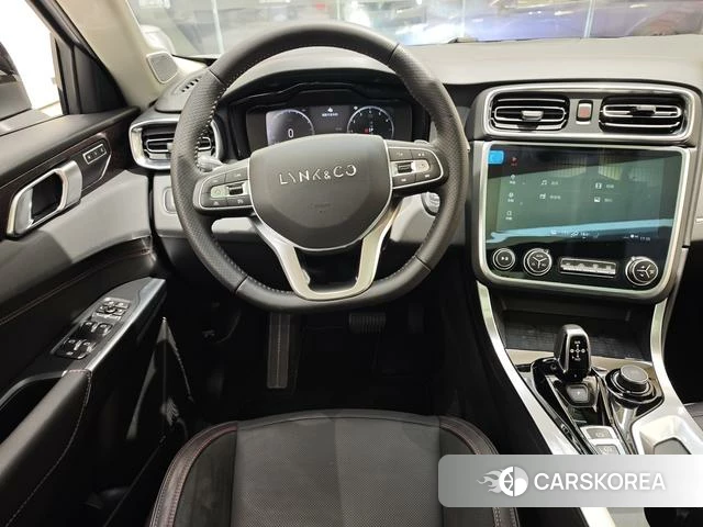 Lynk 01 2019 Белый из Китая, фото 3