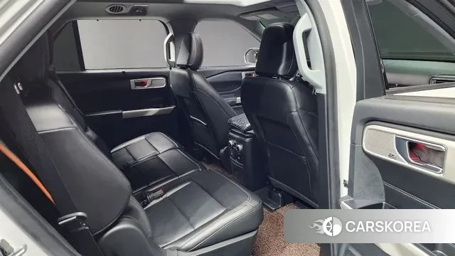 Ford Explorer 6th Generation 2023 Белый из Кореи, фото 3