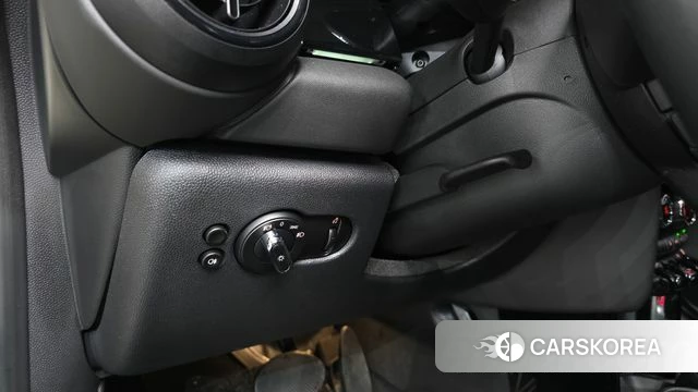 Mini Cooper 2022 Жемчужный цвет из Кореи, фото 3