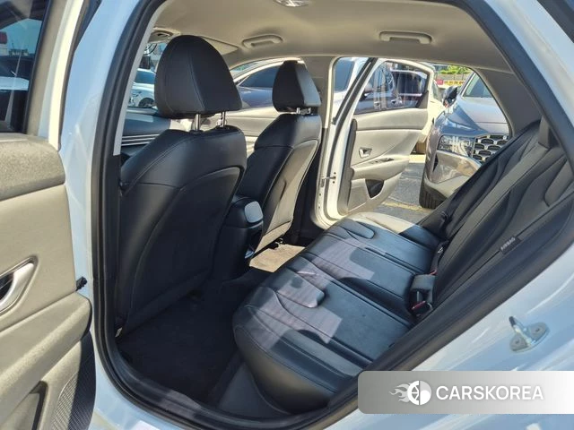 Hyundai The New Avante (CN7) 2023 Белый из Кореи, фото 3