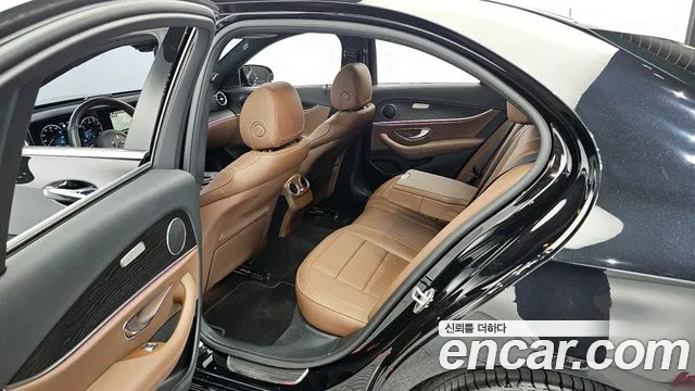 Mercedes-Benz E-Class W213 2023 Черный из Кореи, фото 3
