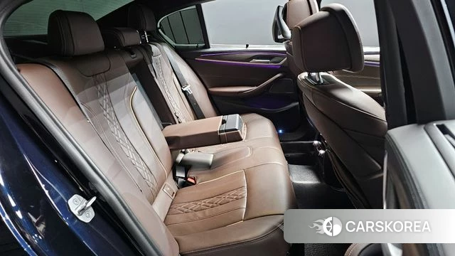 BMW 5 Series (G30) 2020 Черный из Кореи, фото 3