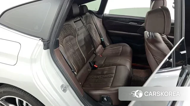 BMW 6 Series GT (G32) 2021 Белый из Кореи, фото 3