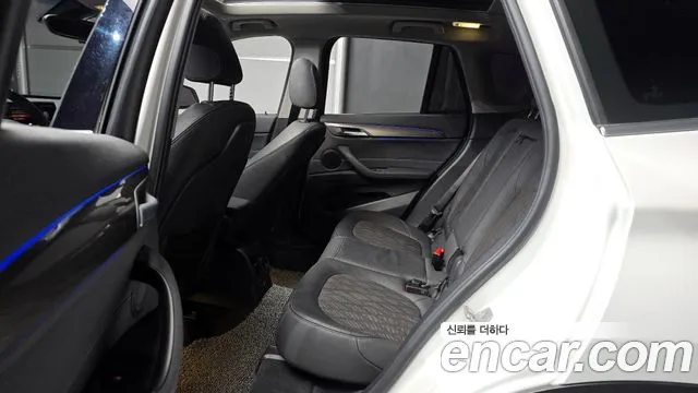 BMW X1 (F48) 2020 Белый из Кореи, фото 3