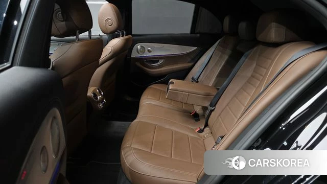 Mercedes-Benz E-Class W213 2021 Черный из Кореи, фото 3