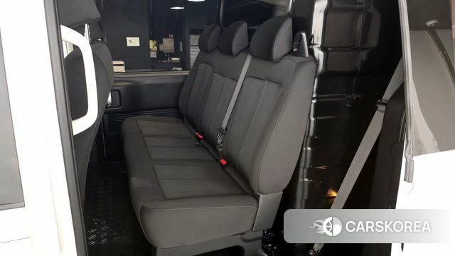 Hyundai Staria 2022 Белый из Кореи, фото 3