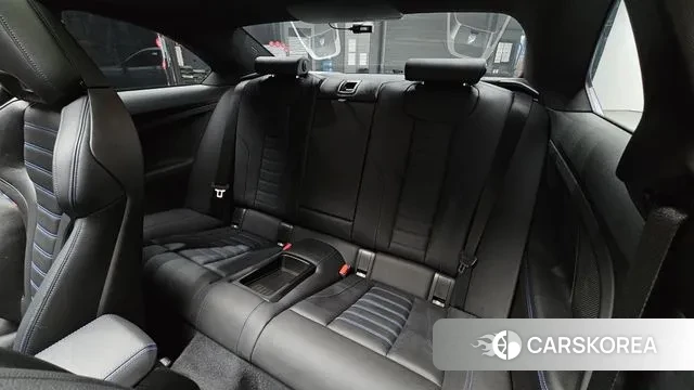 BMW 2 Series (G42) 2024 Светло-серебряный цвет из Кореи, фото 3