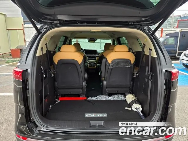 Kia Carnival 4th generation 2023 Черный из Кореи, фото 3