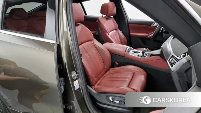 BMW X6 (G06) 2020 Песочный из Кореи, фото 3