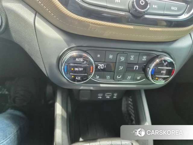 Chevrolet (GM Daewoo) Trailblazer 2022 Серебристо-серый из Кореи, фото 3