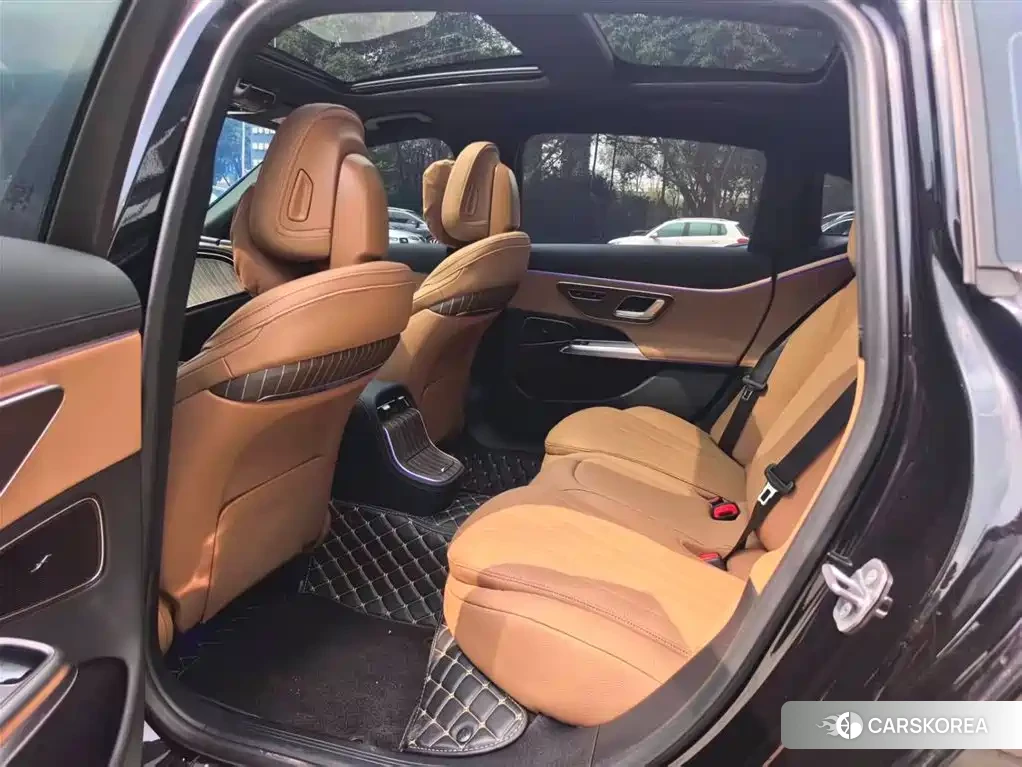 Mercedes-Benz E-Class 2023 Черный из Китая, фото 3