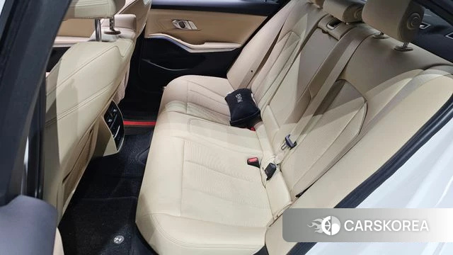 BMW 3 Series (G20) 2022 Белый из Кореи, фото 3