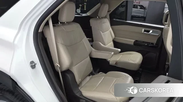 Ford Explorer 6th Generation 2022 Белый из Кореи, фото 3