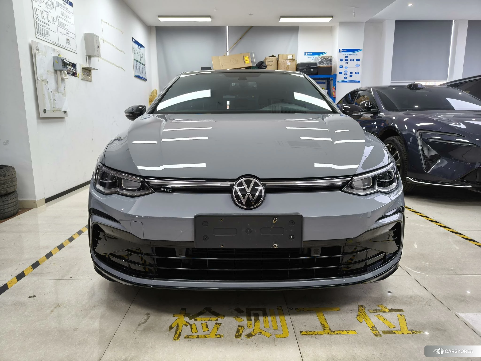 Volkswagen Golf 2023 Темно-серый из Китая, фото 3