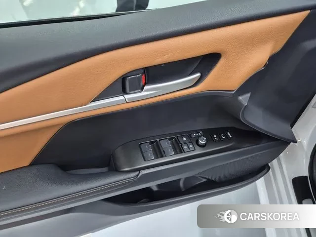 Toyota Camry (XV80) 2025 Белый из Кореи, фото 3