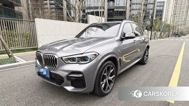 BMW X5 2023 Серебристо-серый из Китая, фото 3